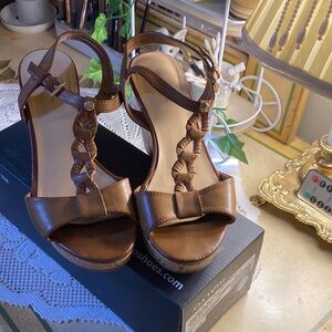 Liz Claiborne Brown Braided T-Strap Wedge Sandals